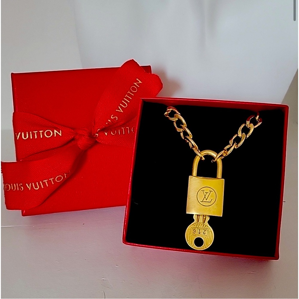 VINTAGE 70’s LOUIS VUITTON Repurposed Handbag. Authentic Lock w/Original Key. 🎁